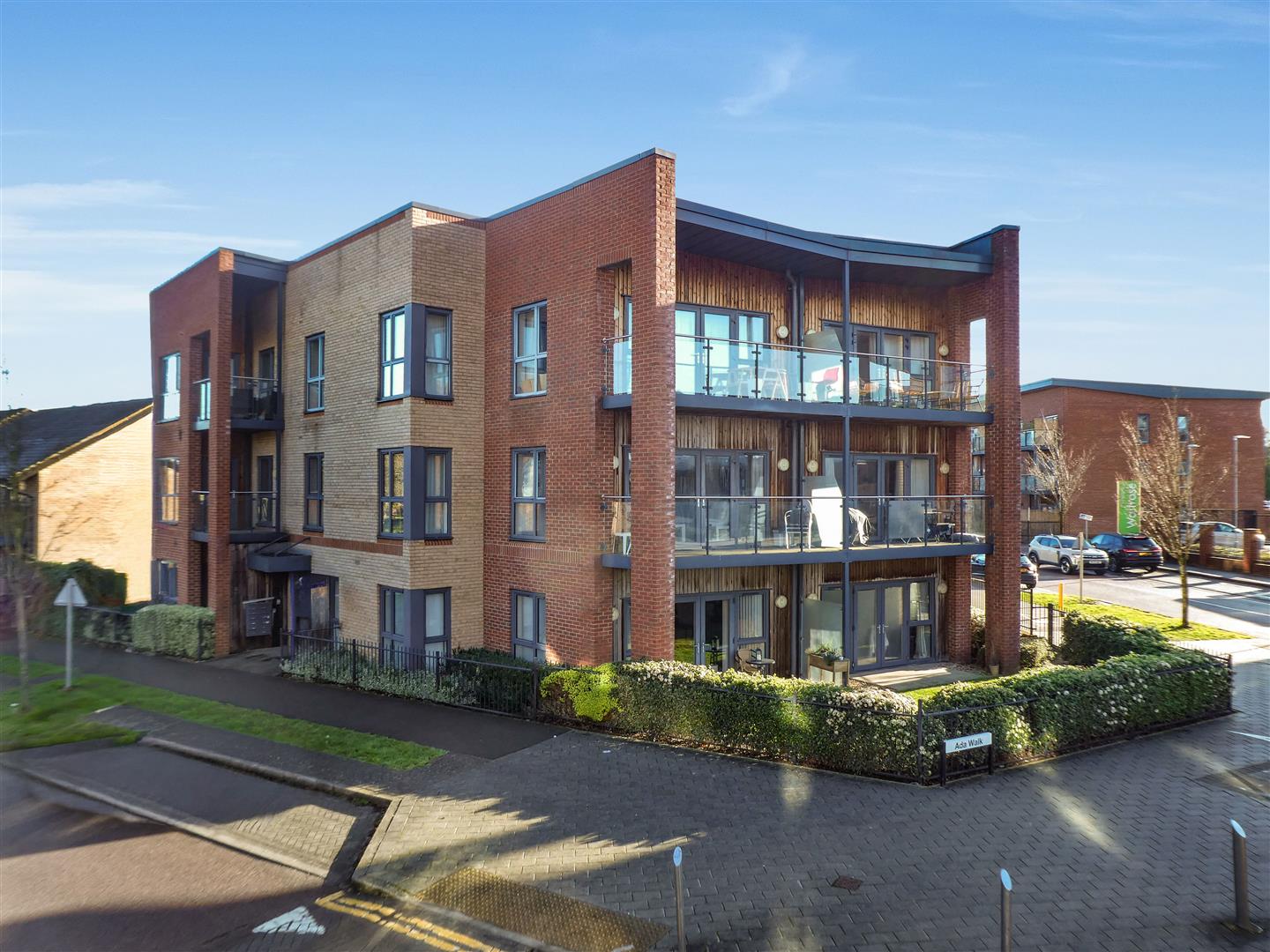 2 bed property in 9 Atlas Way, Milton Keynes